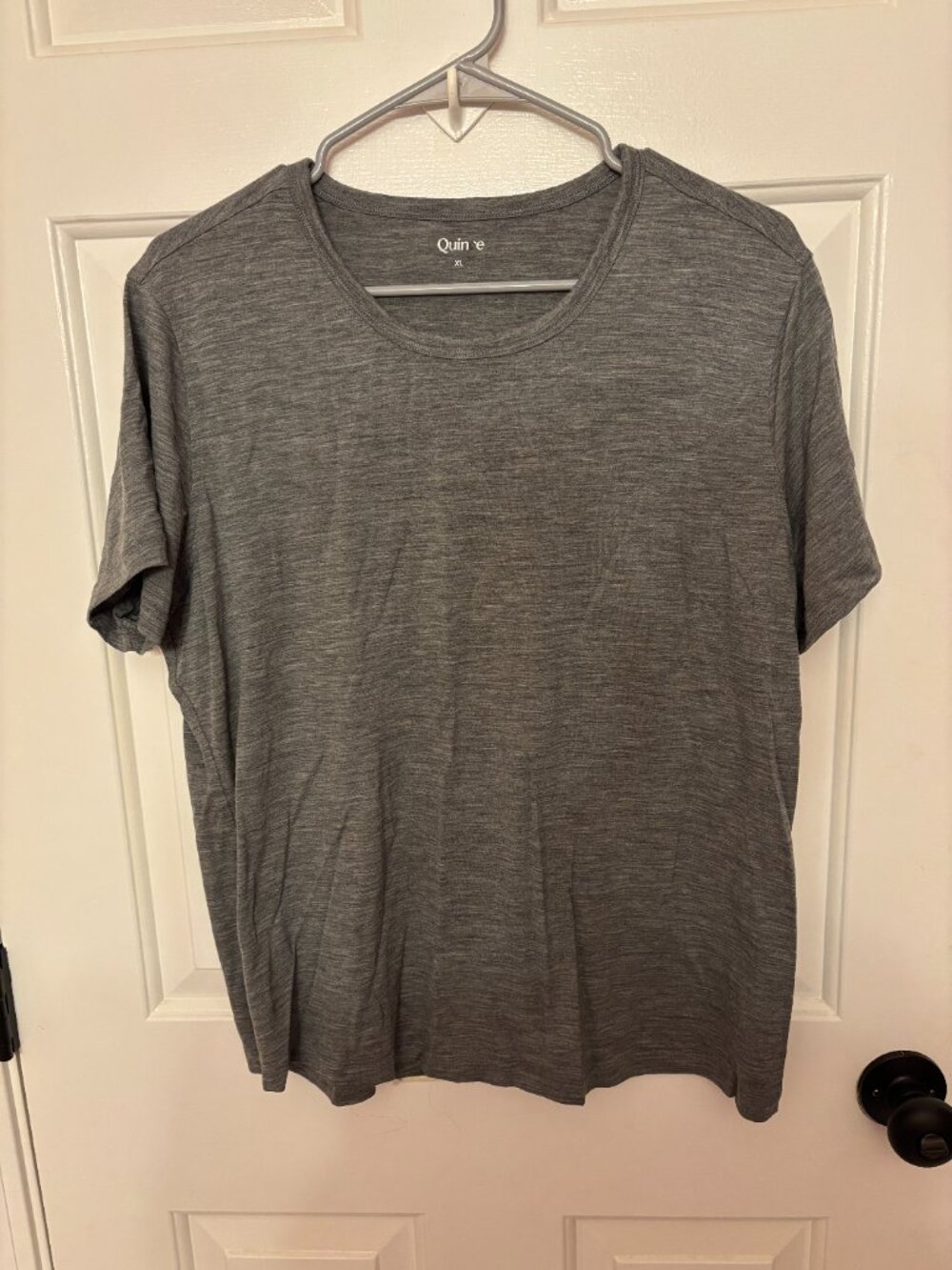 Set of Two 100% Merino Wool Quince Tee Shirts - One Black, One Gray Size XL - Picture 2 of 7